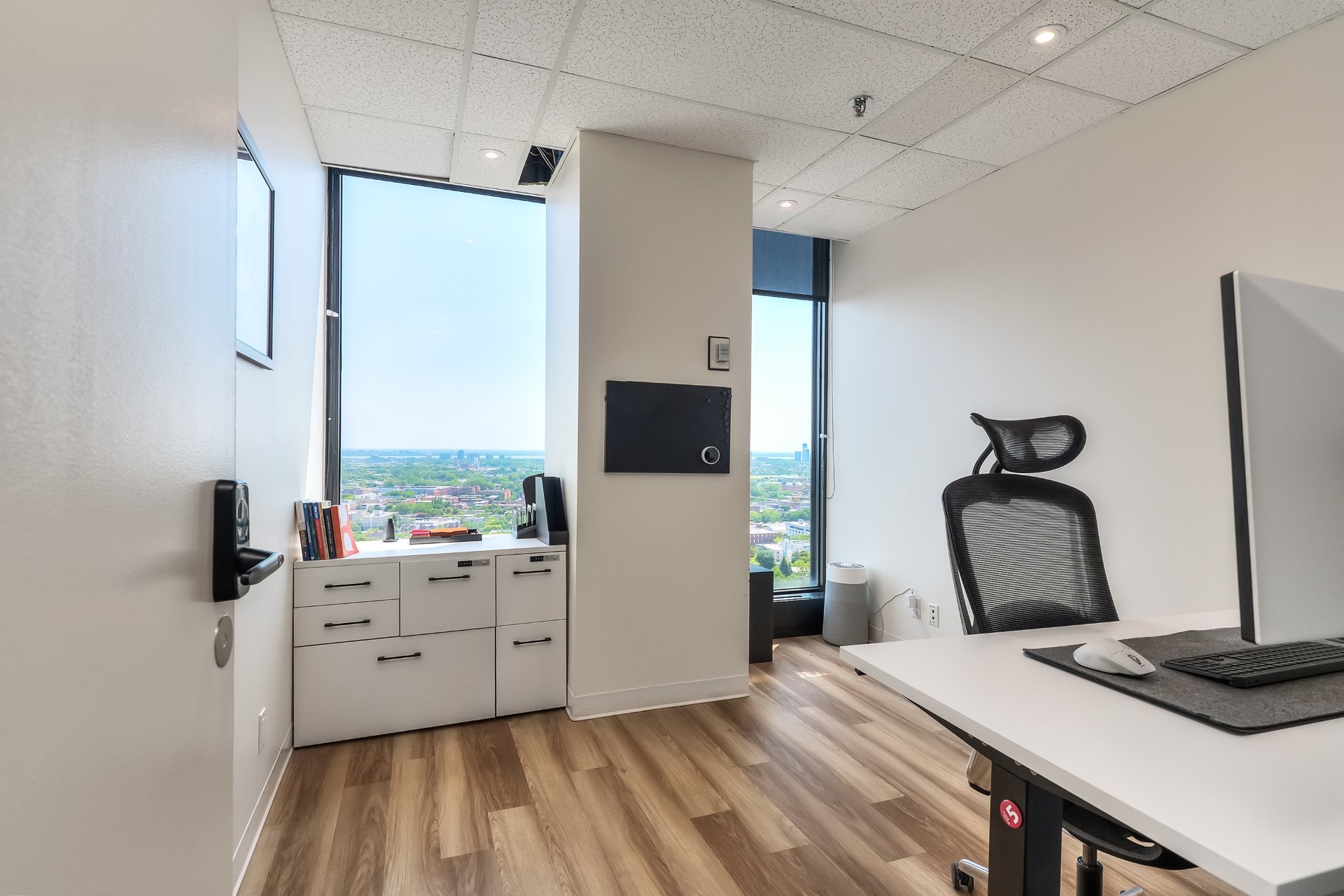 Photo - Office