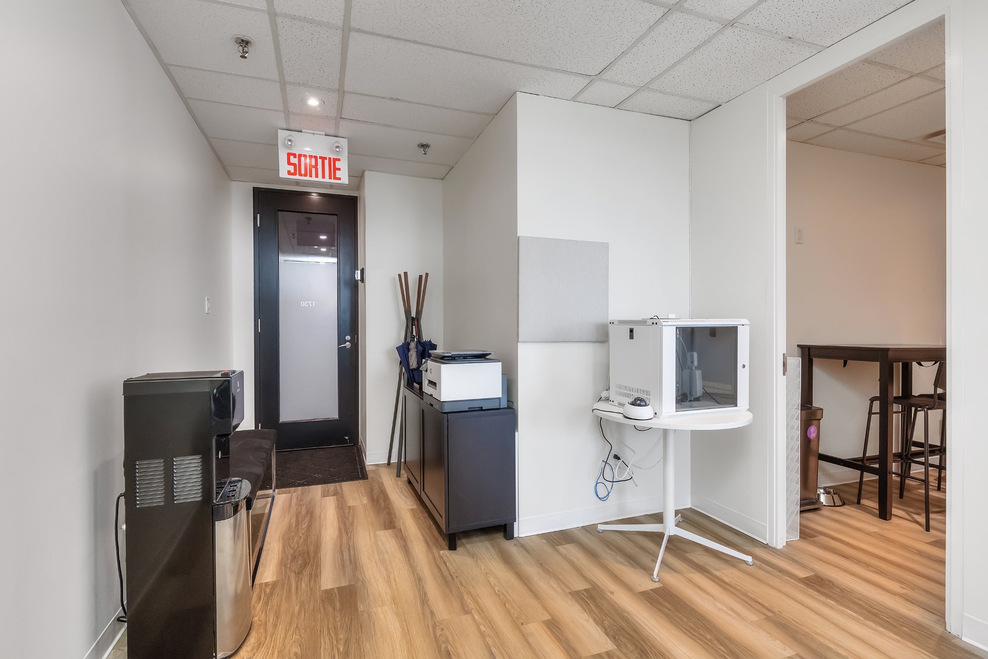 Photo - Reception Area
