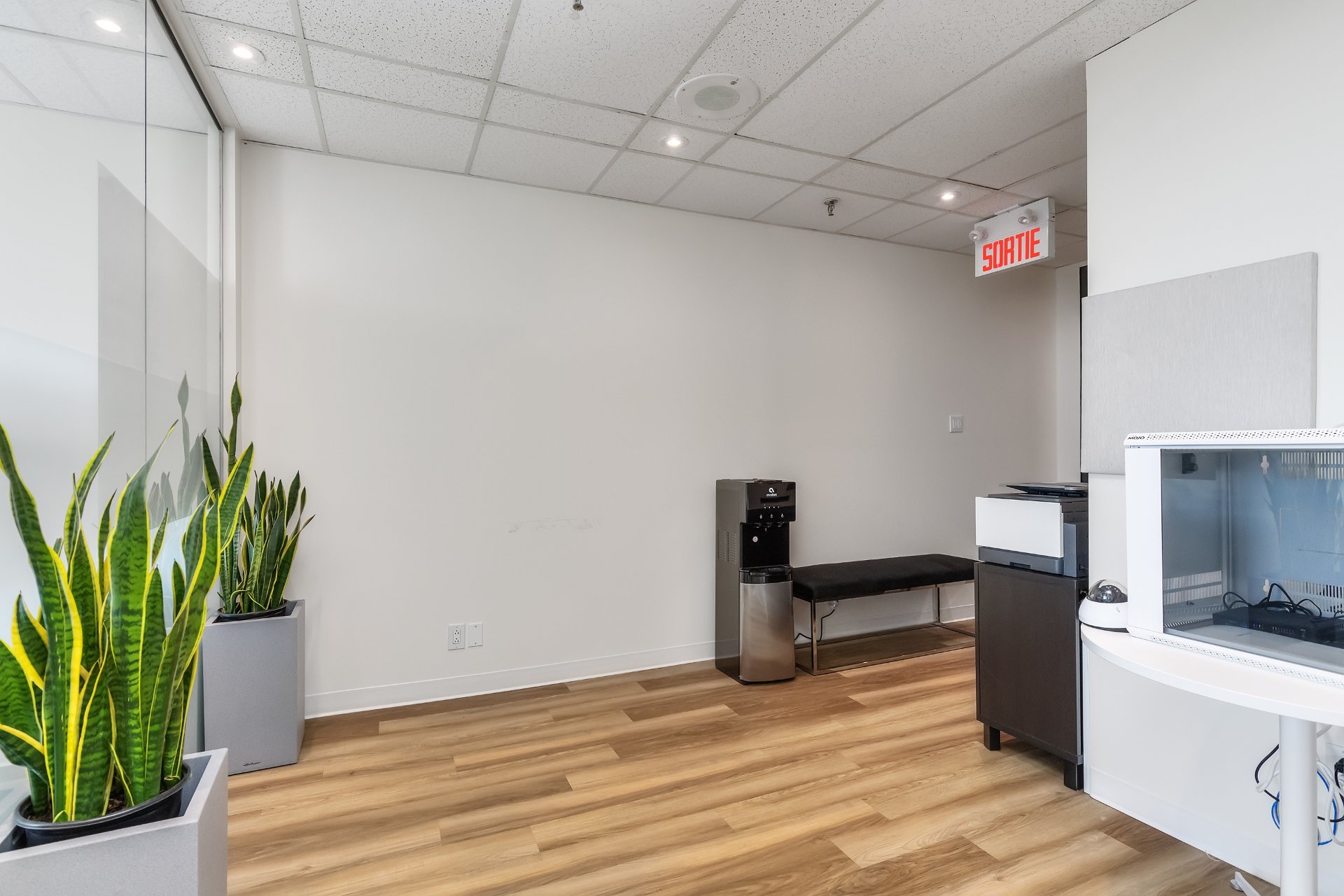 Photo - Reception Area
