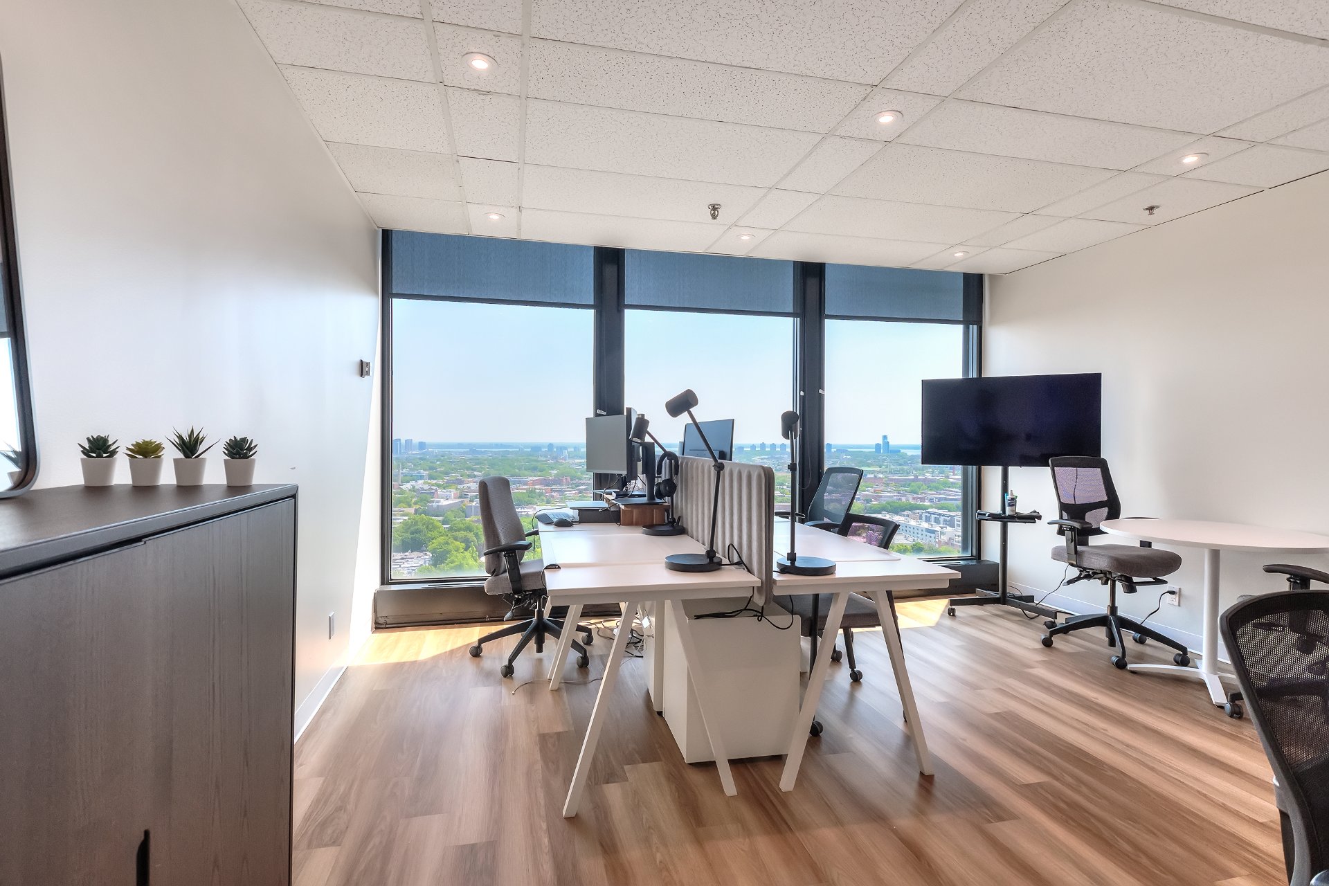 Photo - Office