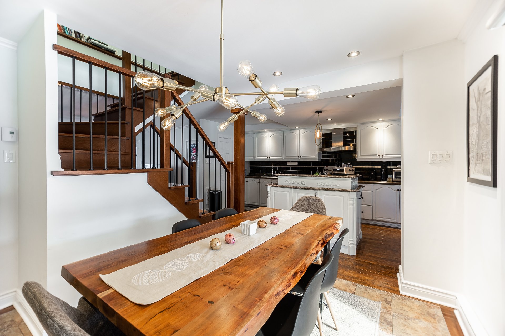 Photo - Dining room