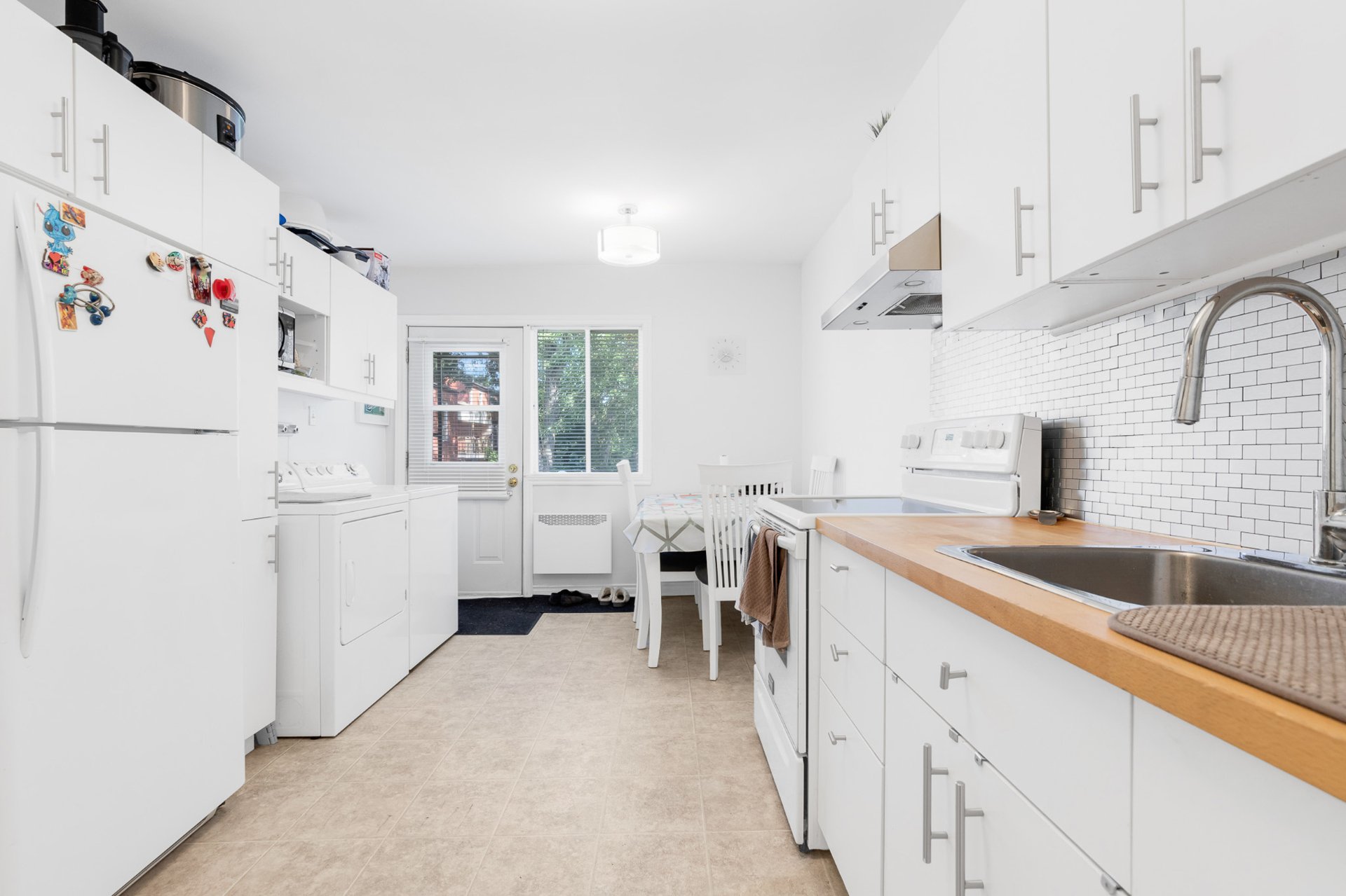Photo - Kitchen