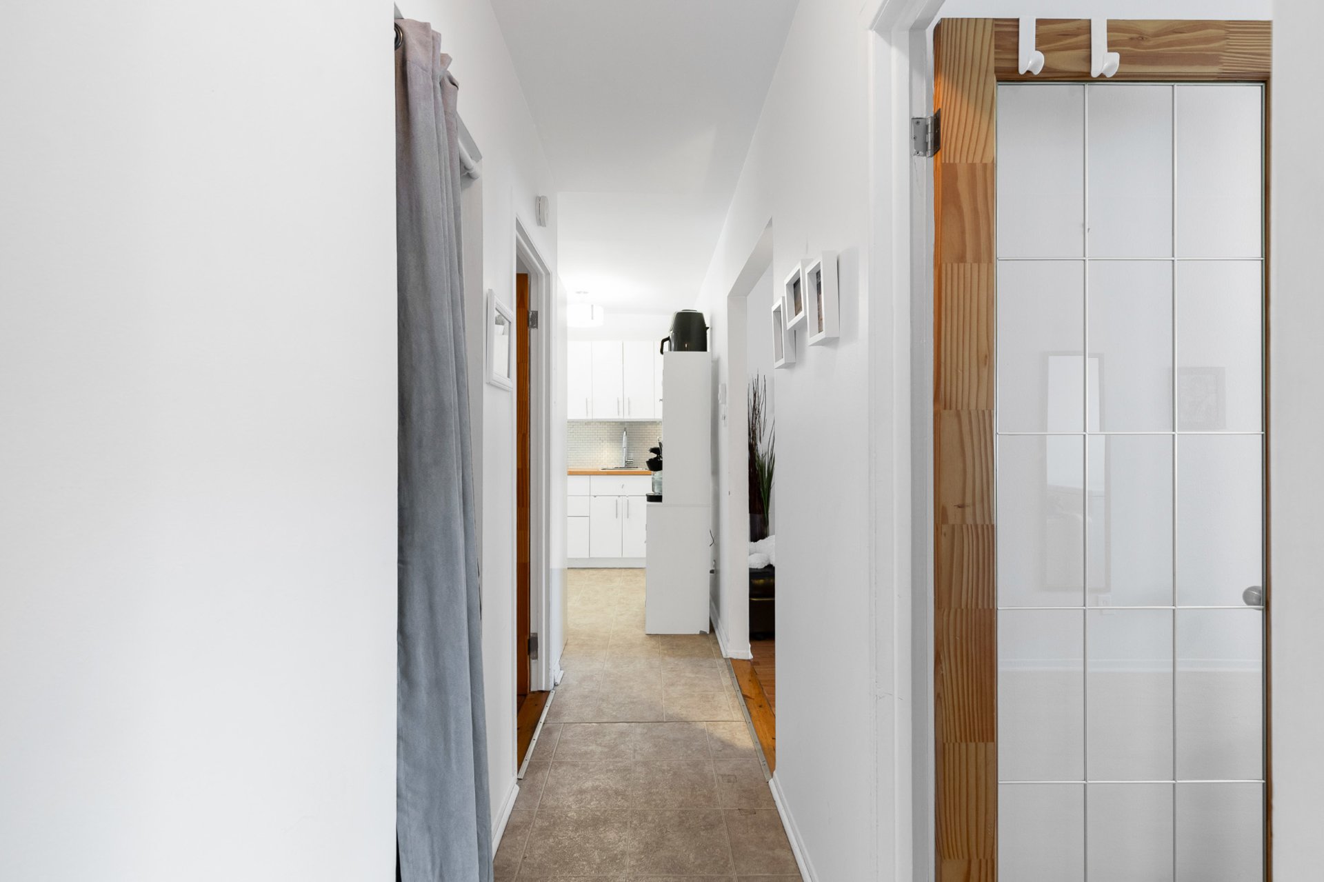 Photo - Hallway