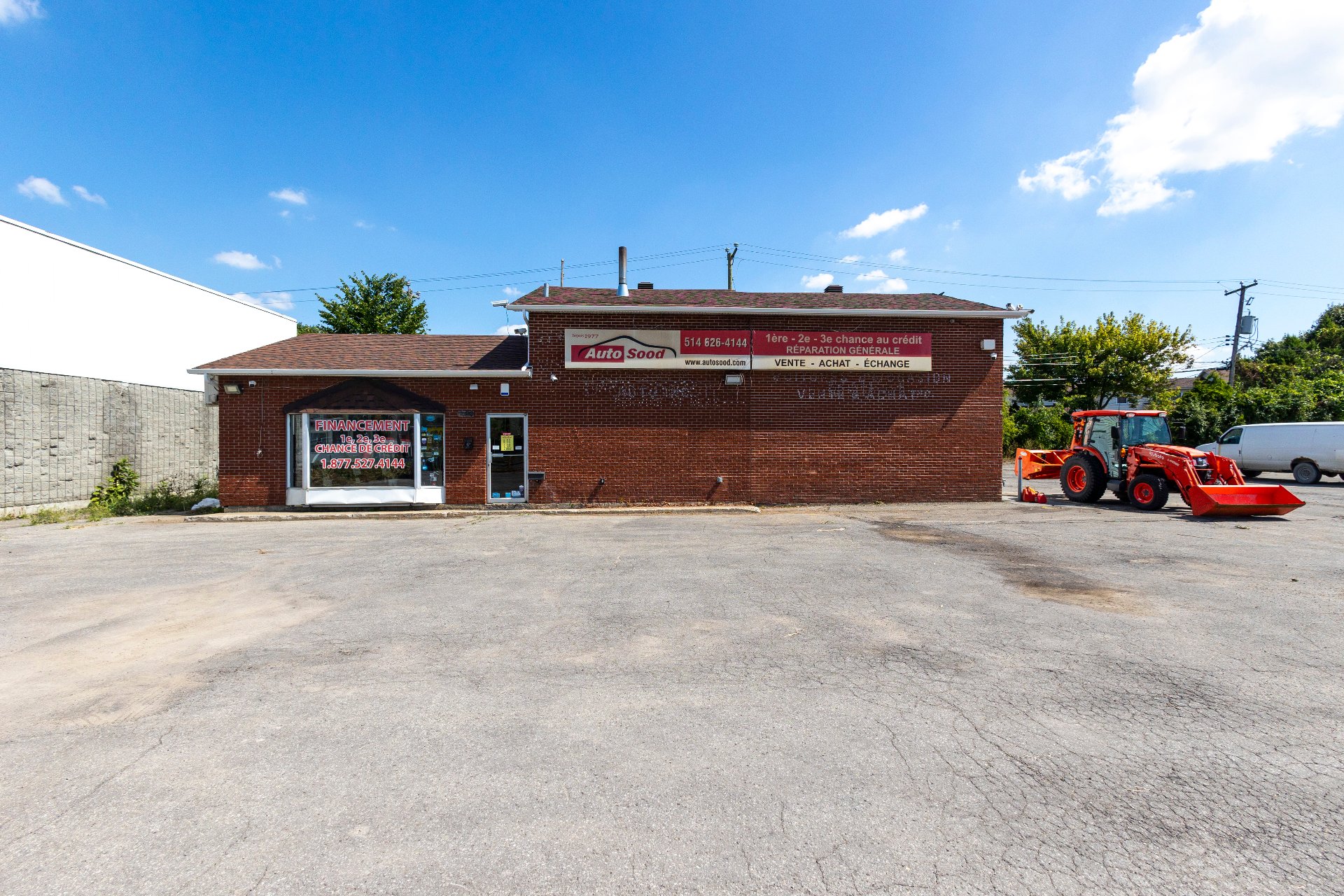 Photo - Frontage