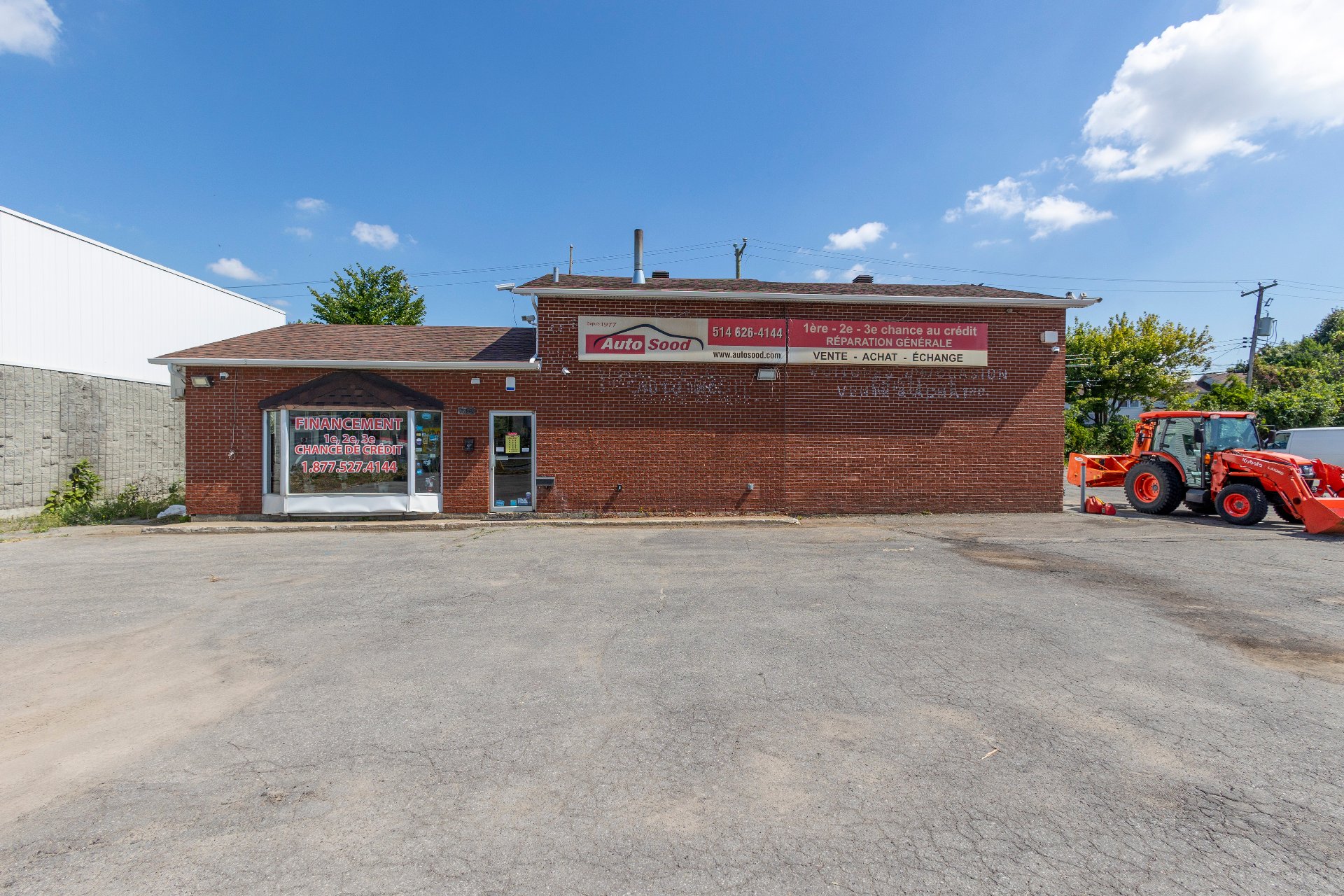 Photo - Parking