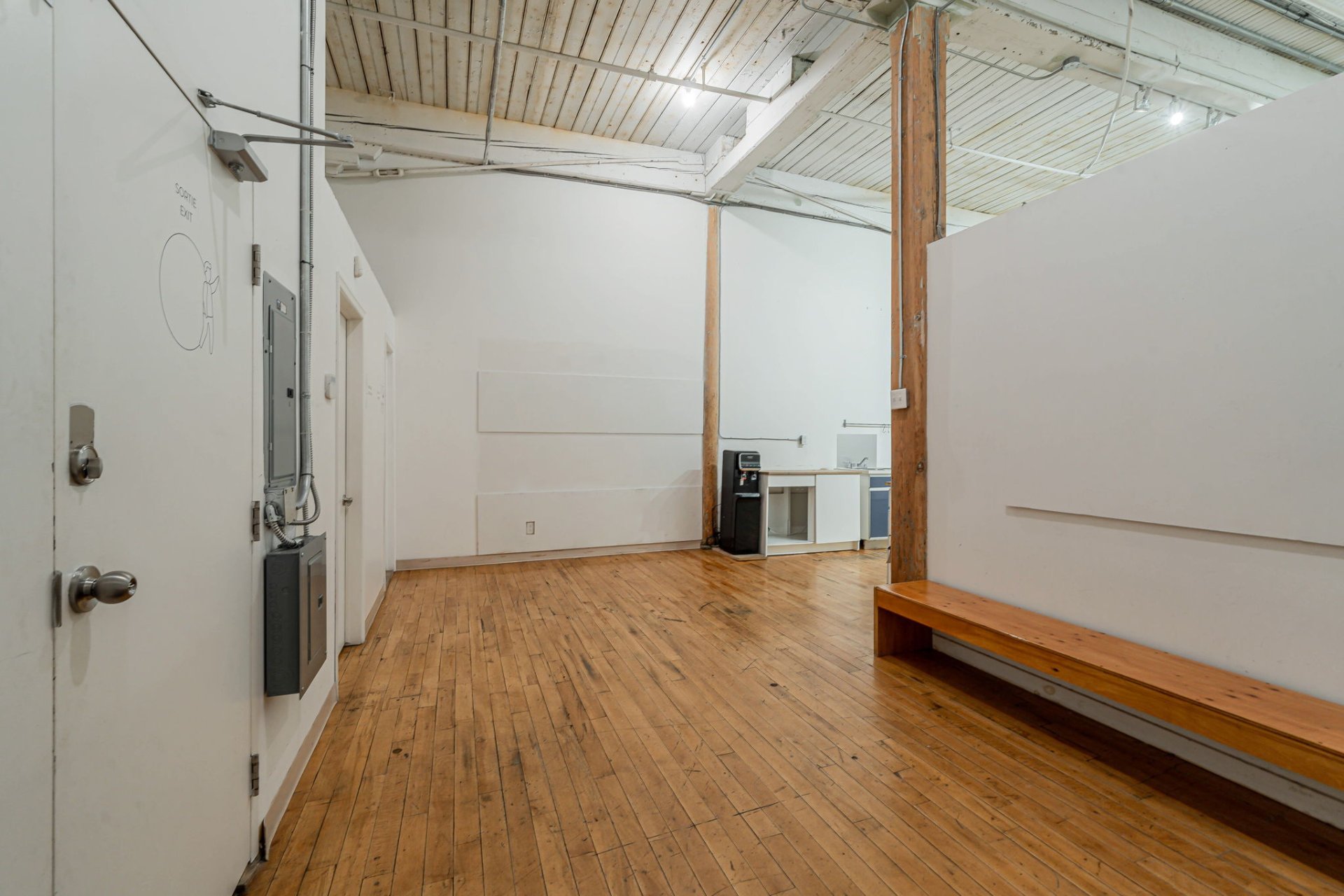Photo - Interior