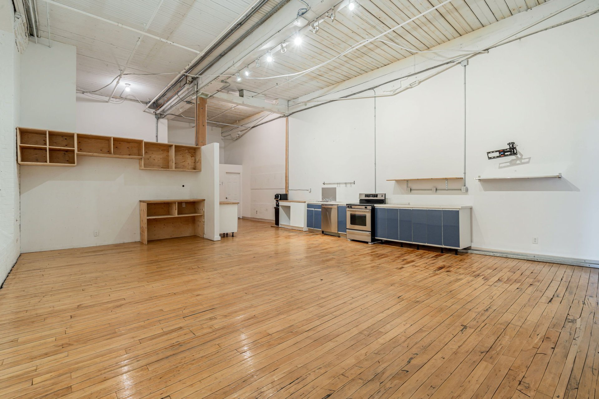 Photo - Kitchen