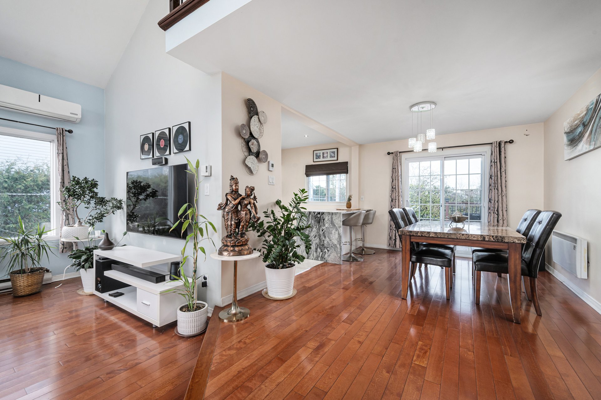 Photo - Dining room