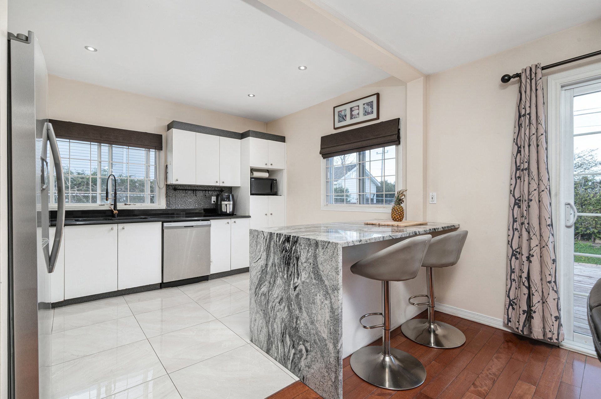 Photo - Kitchen