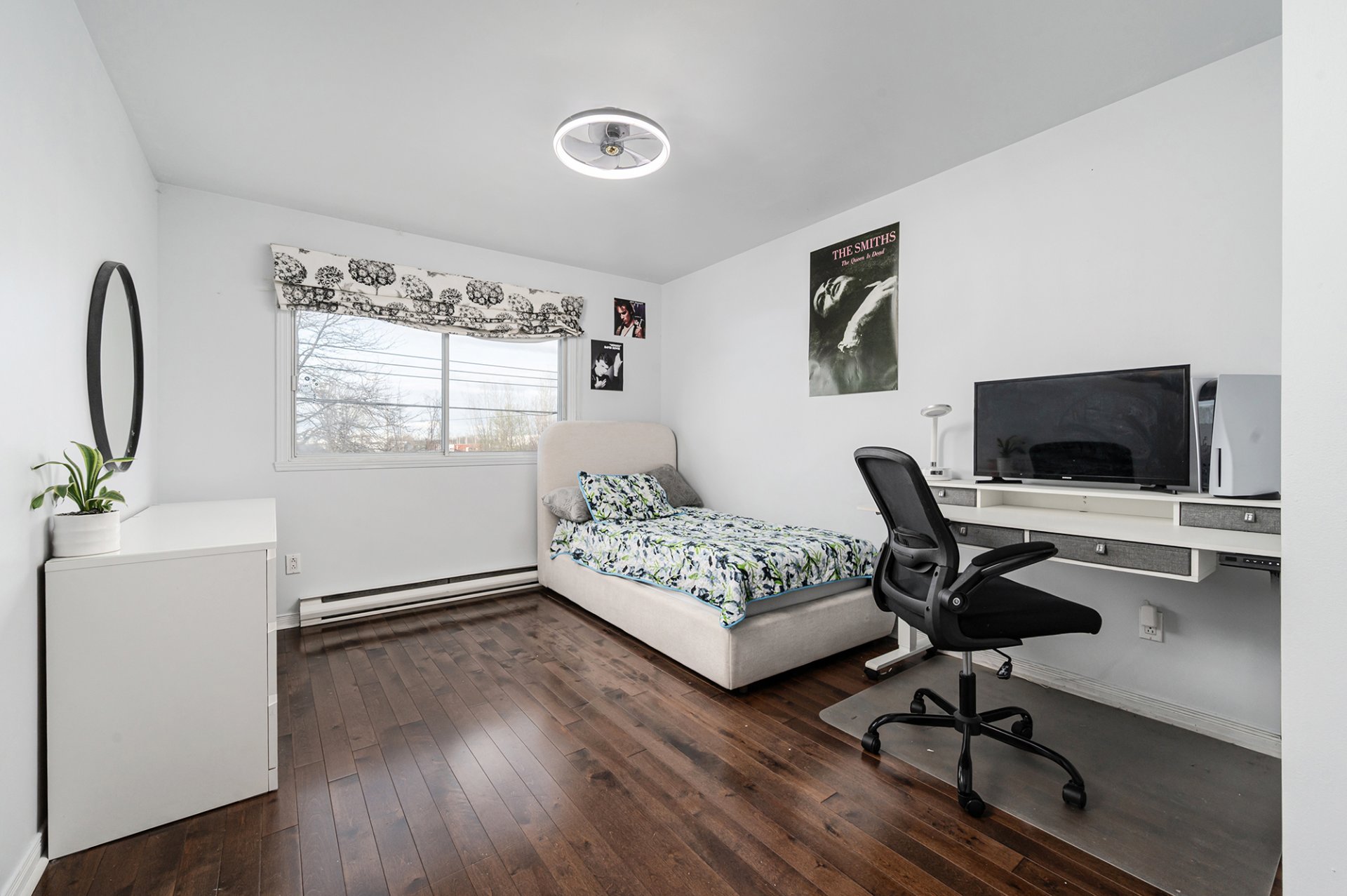 Photo - Bedroom