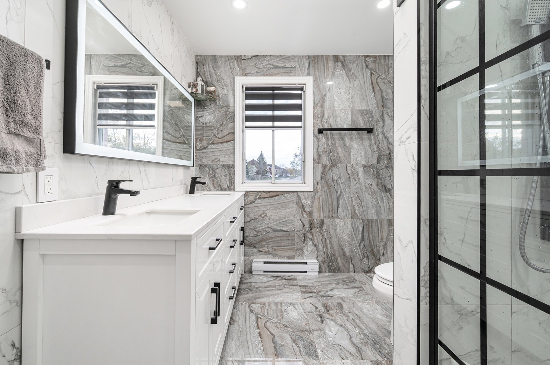 Photo - Bathroom