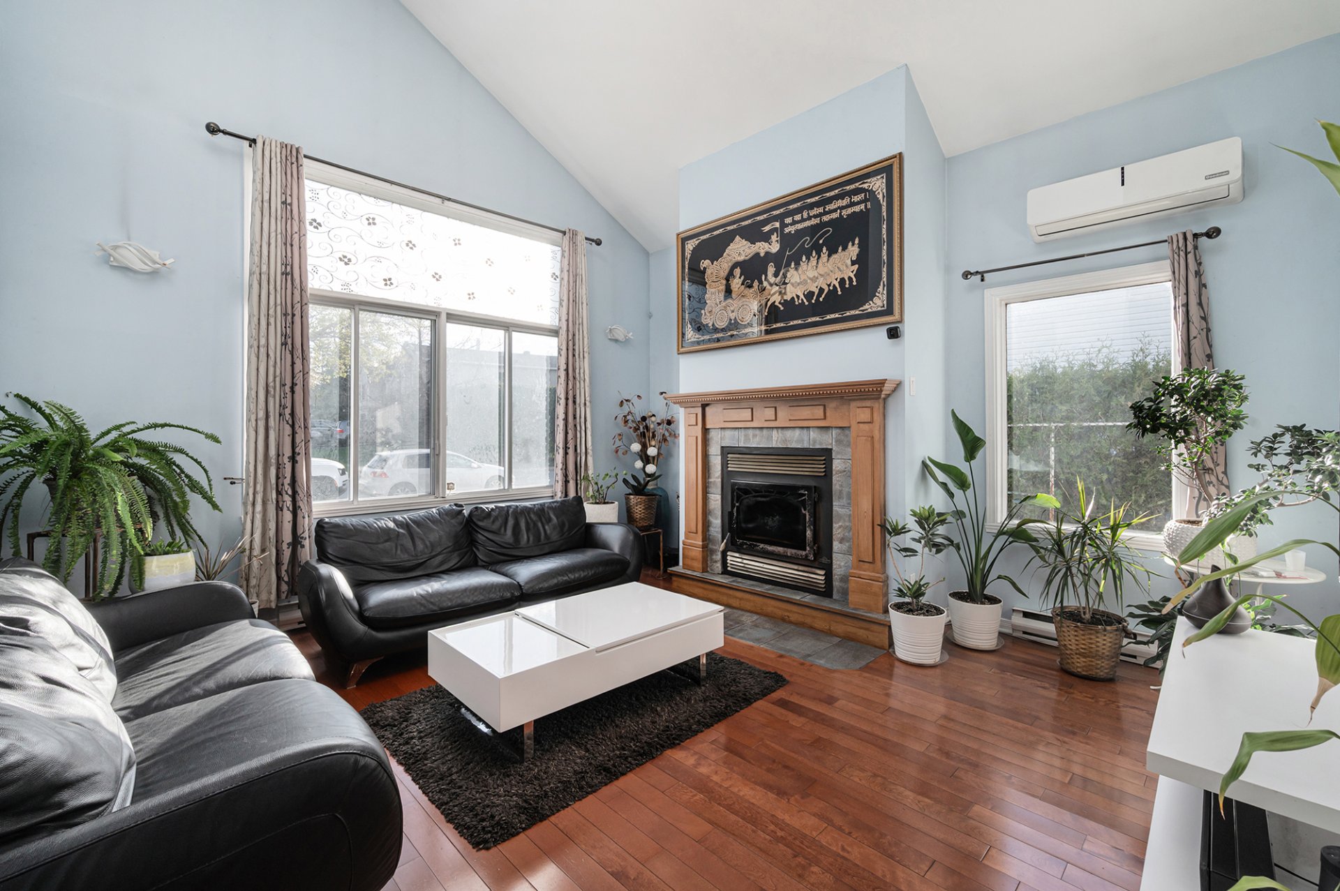 Photo - Living room