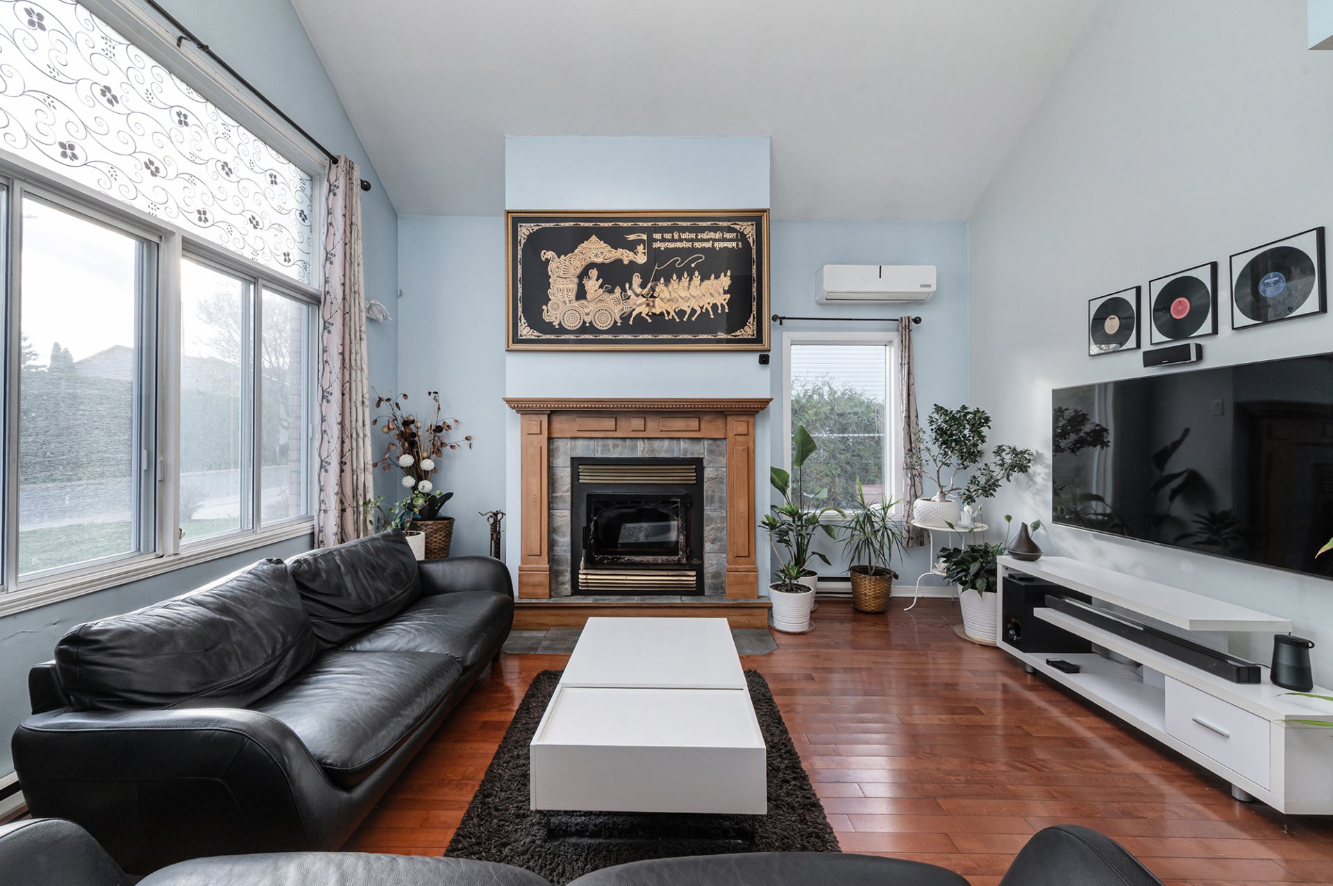 Photo - Living room